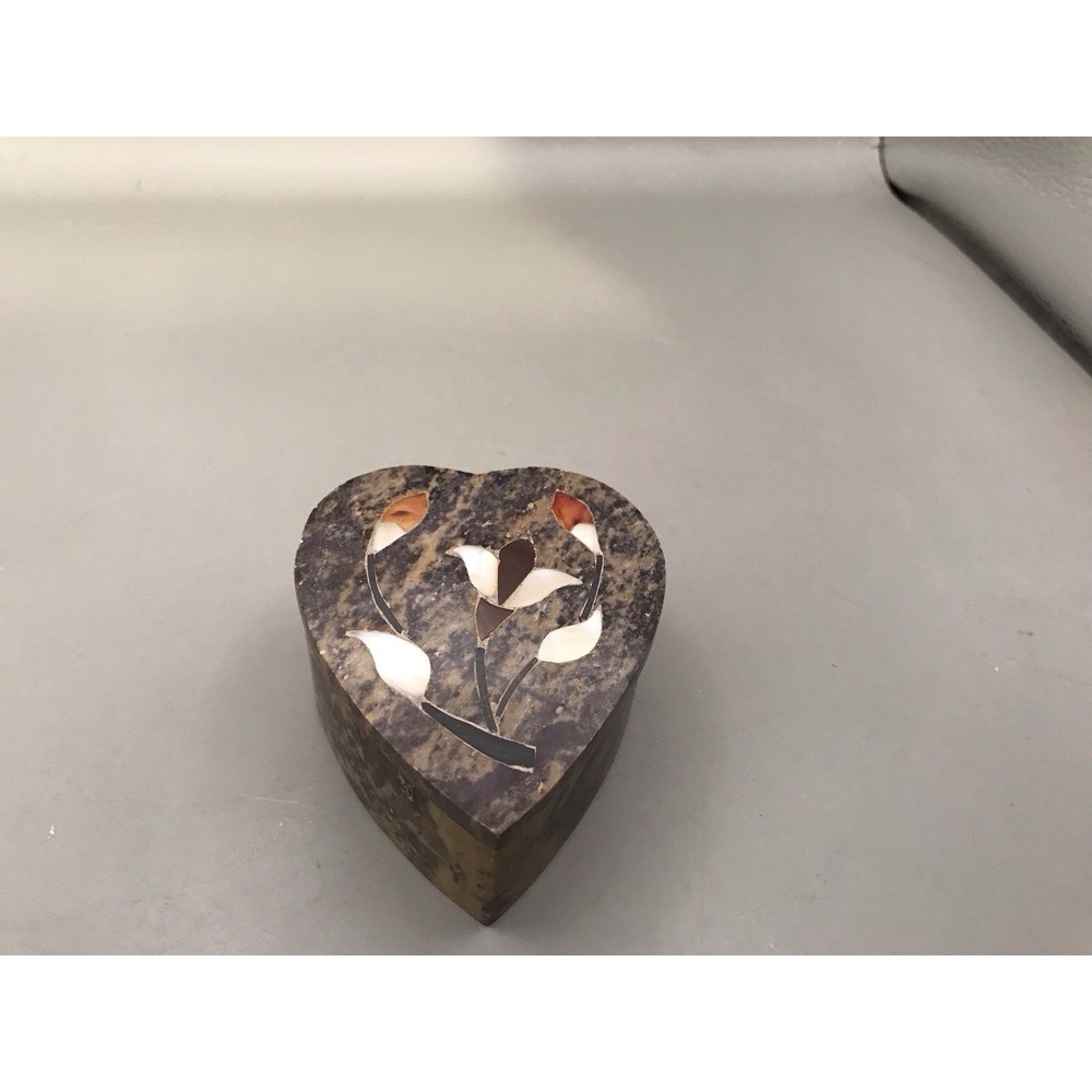 VINTAGE Heart Shaped Trinket Box With Lid And Flower Inlay Made In India